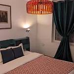 Aux Ecuries Des Pres Guest house