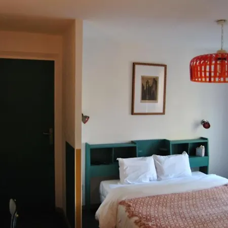 Aux Ecuries Des Pres Guest house